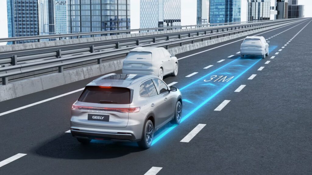 GEELY M AUTOMOCIÓN - EM-i - CONTROL DE CRUCERO ADAPTATIVO