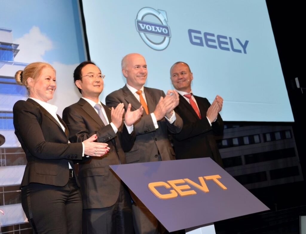 GEELY M AUTOMOCIÓN - HISTORIA 2013