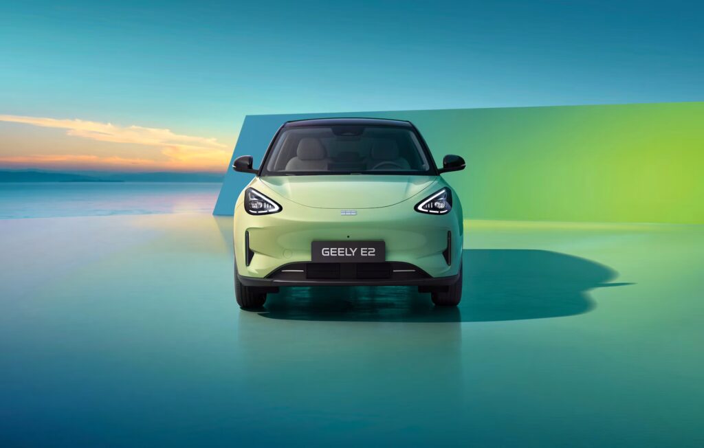 GEELY M AUTOMOCIÓN - GEELY E2 - luminica